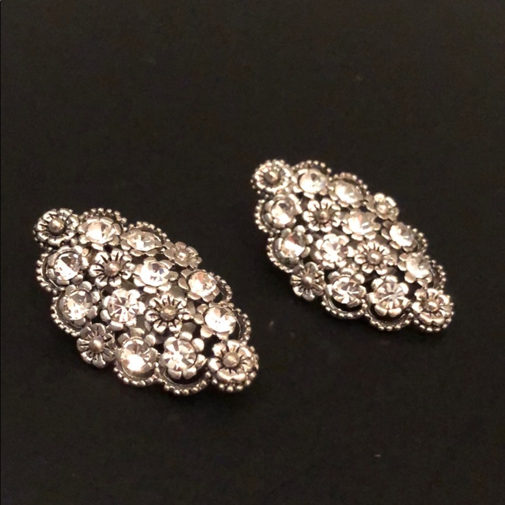 VINTAGE RHINESTONE & SILVER DETAILED CLIP ON - Picture 3 of 6
